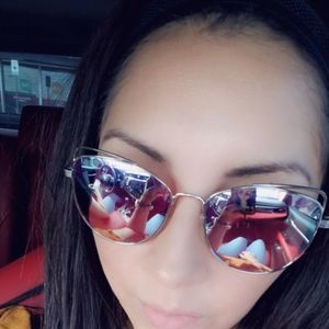 Meet your Posher, Martha